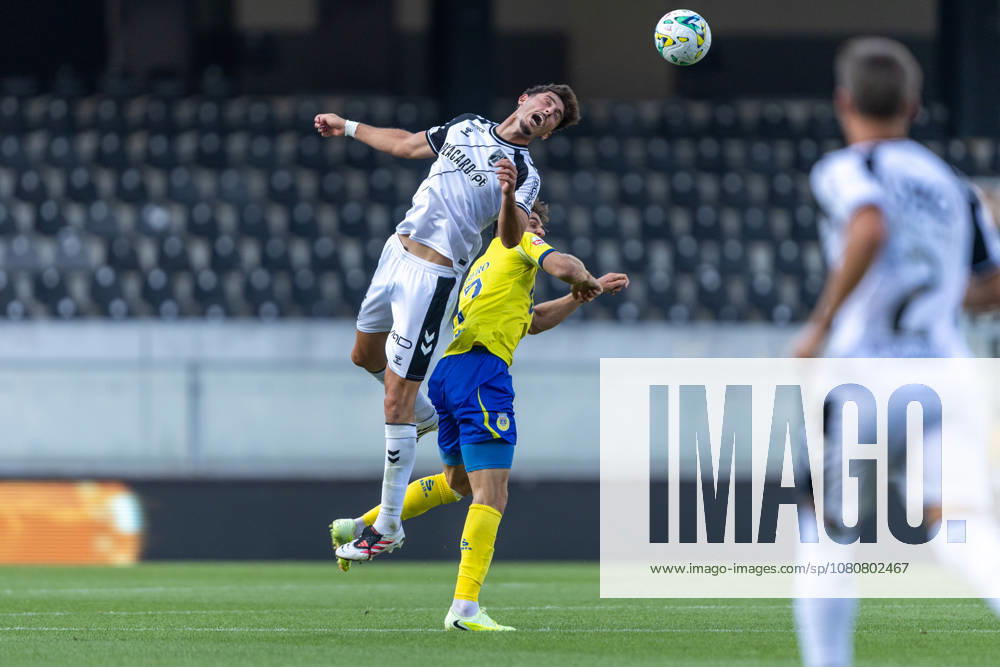 Vitoria SC V FC Arouca - Liga Portugal Betclic Oscar Rivas of Vitoria SC is seen on action during the Vitoria SC versus FC Arouca match for the Liga Portugal Betclic 2026 27 at Estadio Dom Afonso Henriques in Guimaraes, Portugal, on August 08, 2026. Guimaraes Braga Portugal