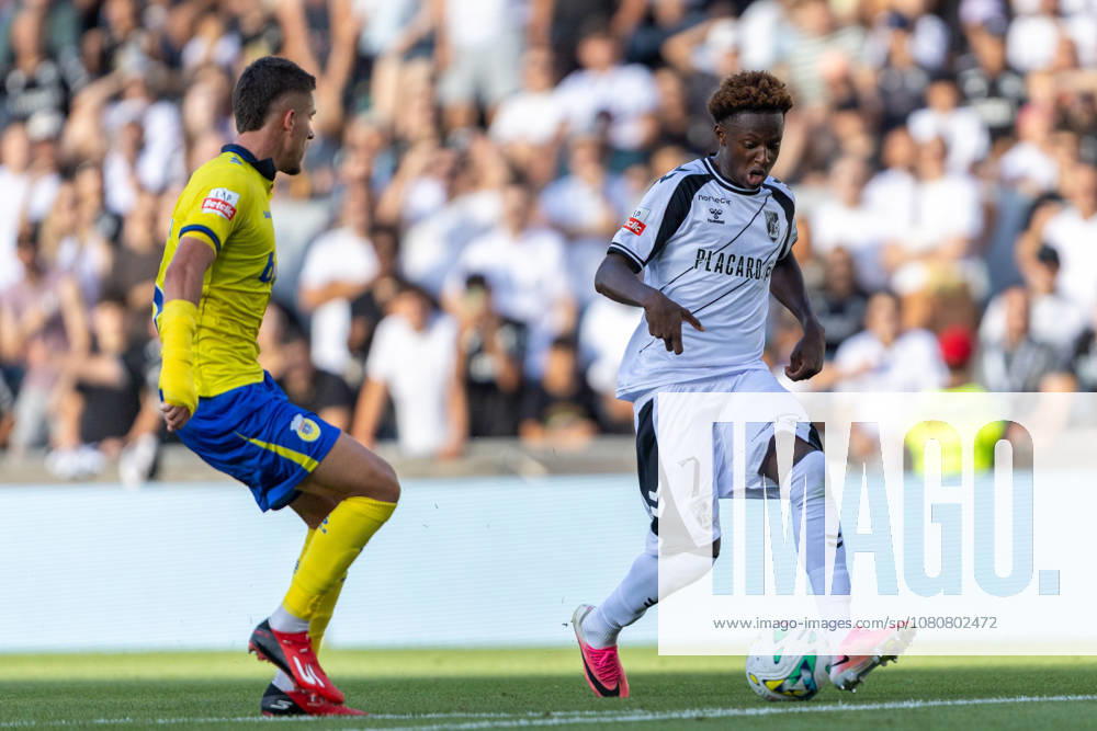 Vitoria SC V FC Arouca - Liga Portugal Betclic Oumar Camara of Vitoria SC is seen on action during the Vitoria SC versus FC Arouca match for the Liga Portugal Betclic 2026 27 at Estadio Dom Afonso Henriques in Guimaraes, Portugal, on August 08, 2026. Guimaraes Braga Portugal