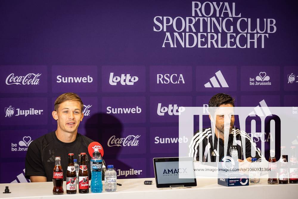 Anderlecht s Danylo Sikan and Anderlecht s head coach Vitor Bruno pictured during a training session of Belgian RSC Anderlecht, Wednesday 12 August 2026 in Brussels, in preparations of the second leg of the third qualifying round for the UEFA Europa League against Greek PAOK. %PHOTOGRAPHER TomxGoyvaerts x183224557x