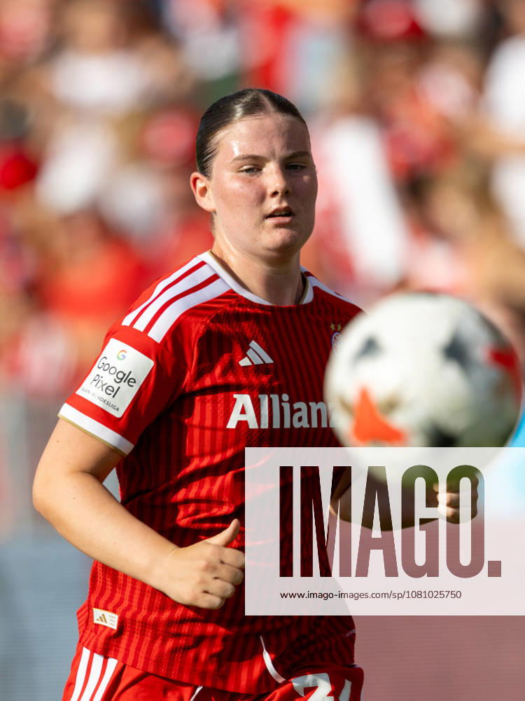 Bayerns 36 Laura DAFINGER. Frauenfussball, Bayern - Paris 2:0. Frauenfußball, FC Bayern München Frauen - Paris FC, Testspiel, Vorbereitungsspiel zur Saison 2026-2027, am 9.08.2026 in Unterhaching, S P O R T P A R K U N T E R H A C H I N G, Deutschland. Quelle Copyright Credit : Oryk HAIST