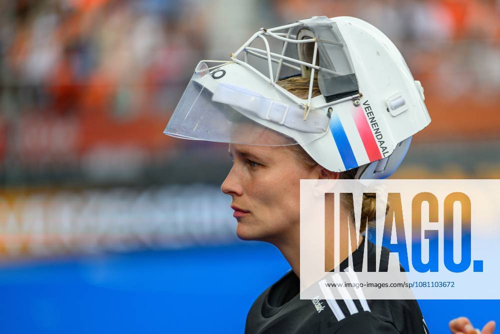 AMSTELVEEN, 15-08-2026, Wagener Stadion, FIH Hockey World Cup 2026 Women, 2026. Anne Veenendaal during the break of the game Netherlands - Chile (women). Netherlands - Chile (women) x205738591x