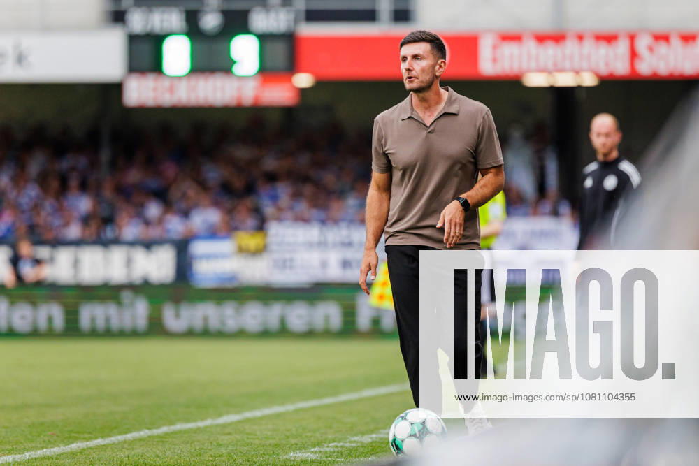 Orest Shala (Cheftrainer) GER, SC Verl vs. MSV Duisburg, Fussball, 3. Liga, 2. Spieltag, Spielzeit 2026 2027, 15.08.2026 DFL Regulations prohibit any use of photographers as image sequences and or quasi-video. GER, SC Verl vs. MSV Duisburg, Fussball, 3. Liga, 2. Spieltag, Spielzeit 2026 2027, 15.08.2026 Verl