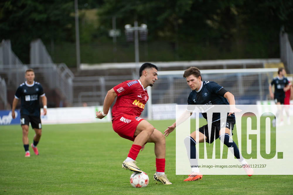 GER, Fussball, Regionalliga Nord, 4.Spieltag, Saison 2026 2027, Oldenburg, Marschwegstadion, VfB Oldenburg vs FC Eintracht Norderstedt Milad NEJAD ( FC Eintracht Norderstedt 30 ) Vjekoslav TARITAS ( VfB Oldenburg 7 ) Oldenburg Marschwegstadion Niedersachsen Deutschland