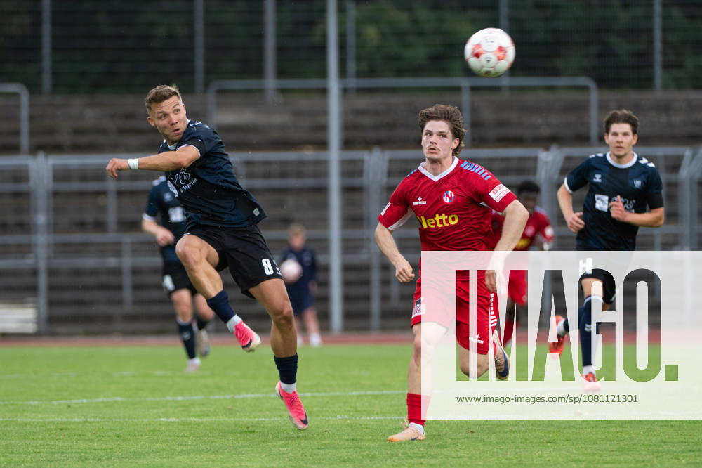 GER, Fussball, Regionalliga Nord, 4.Spieltag, Saison 2026 2027, Oldenburg, Marschwegstadion, VfB Oldenburg vs FC Eintracht Norderstedt Rafael BRAND ( VfB Oldenburg 8 ) mit dem Pass ins leere Oldenburg Marschwegstadion Niedersachsen Deutschland