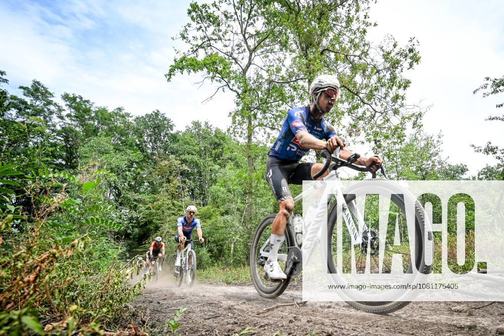Belgian Jente Michels of Alpecin-Premier Tech in action during the elite race at the Belgian Gravel Championships, Sunday 16 August 2026 in Grobbendonk. ELIASxROM x183553079x