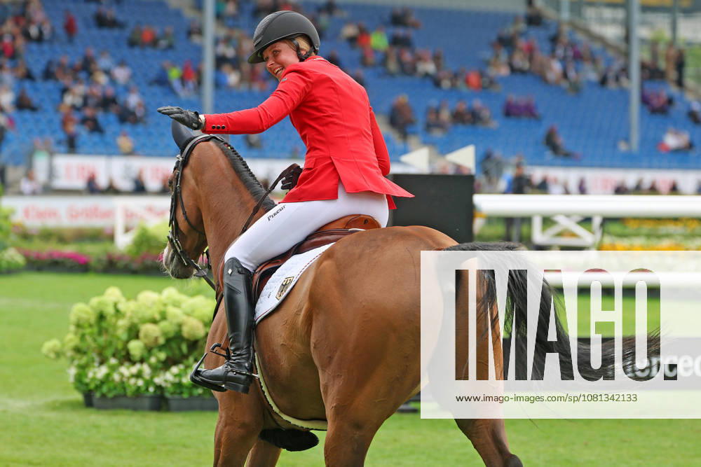 Sophie Hinners (GER, Deutschland) mit Pferd Iron Dames Singclair mit perfekten Ritt, 0 Fehler und zwischenzeitige Führung im 1 Springen der WM , Springen, FEI Jumping World Championship, WM, Weltmeisterschaft , Turkish Airlines-Prize, Einzel und Teamwertung, Jumping , AACHEN - FEI World Championships 2026, Weltfest des Pferdesports, Reitsport Weltmeisterschaft 2026, Aachen 2026, Welcome Home 2026, Aachener Soers, 11. bis 23. August 2026, Reitsport, 19.08.2026, Aachen Aachener Soers Deutschland