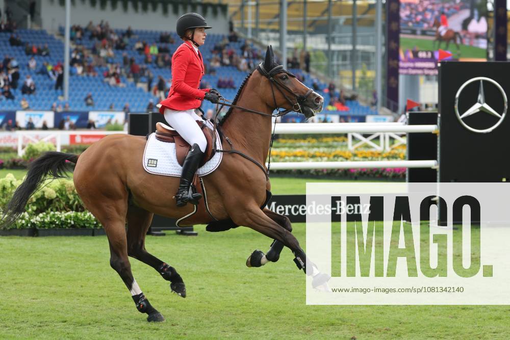 Sophie Hinners (GER, Deutschland) mit Pferd Iron Dames Singclair mit perfekten Ritt, 0 Fehler und zwischenzeitige Führung im 1 Springen der WM, Springen, FEI Jumping World Championship, WM, Weltmeisterschaft , Turkish Airlines-Prize, Einzel und Teamwertung, Jumping , AACHEN - FEI World Championships 2026, Weltfest des Pferdesports, Reitsport Weltmeisterschaft 2026, Aachen 2026, Welcome Home 2026, Aachener Soers, 11. bis 23. August 2026, Reitsport, 19.08.2026, Aachen Aachener Soers Deutschland