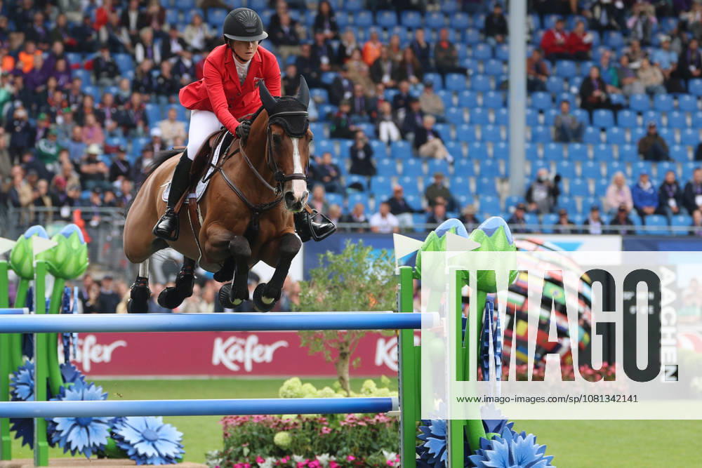 Sophie Hinners (GER, Deutschland) mit Pferd Iron Dames Singclair mit perfekten Ritt, 0 Fehler und zwischenzeitige Führung im 1 Springen der WM, Springen, FEI Jumping World Championship, WM, Weltmeisterschaft , Turkish Airlines-Prize, Einzel und Teamwertung, Jumping , AACHEN - FEI World Championships 2026, Weltfest des Pferdesports, Reitsport Weltmeisterschaft 2026, Aachen 2026, Welcome Home 2026, Aachener Soers, 11. bis 23. August 2026, Reitsport, 19.08.2026, Aachen Aachener Soers Deutschland