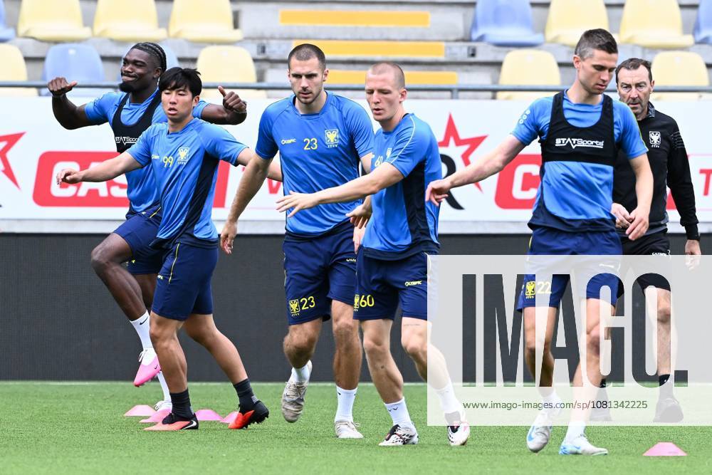 STVV s players pictured in action during a training session of Belgian soccer team Sint-Truidense V.V., Wednesday 19 August 2026 in Sint-Truiden, in preparations of the first leg of the play-off round for the UEFA Europa League league phase, against Cypriot team AC Omonoia Nicosia. JILLxDELSAUX x183761517x