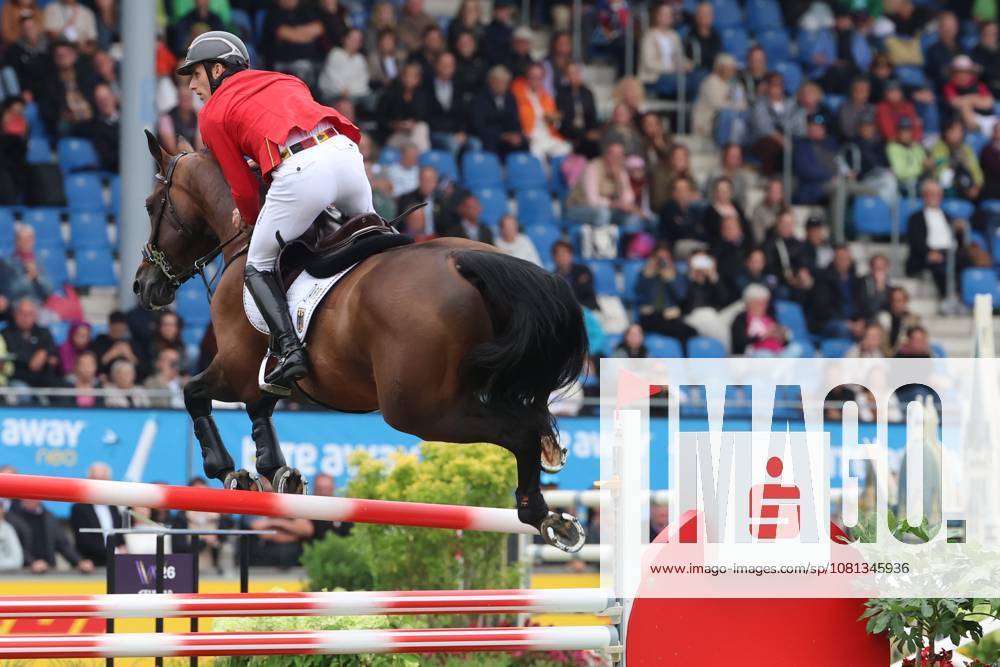 Richard Vogel (GER, Deutschland) mit Pferd United Touch S, aktueller Europameister und Sieger des Rolex Grand Prix von Aachen 2026 (CHIO Aachen) mit 1 Fehler im Zeitspringen , Springen, FEI Jumping World Championship, WM, Weltmeisterschaft , Turkish Airlines-Prize, Einzel und Teamwertung, Jumping , AACHEN - FEI World Championships 2026, Weltfest des Pferdesports, Reitsport Weltmeisterschaft 2026, Aachen 2026, Welcome Home 2026, Aachener Soers, 11. bis 23. August 2026, Reitsport, 19.08.2026, Aachen Aachener Soers Deutschland