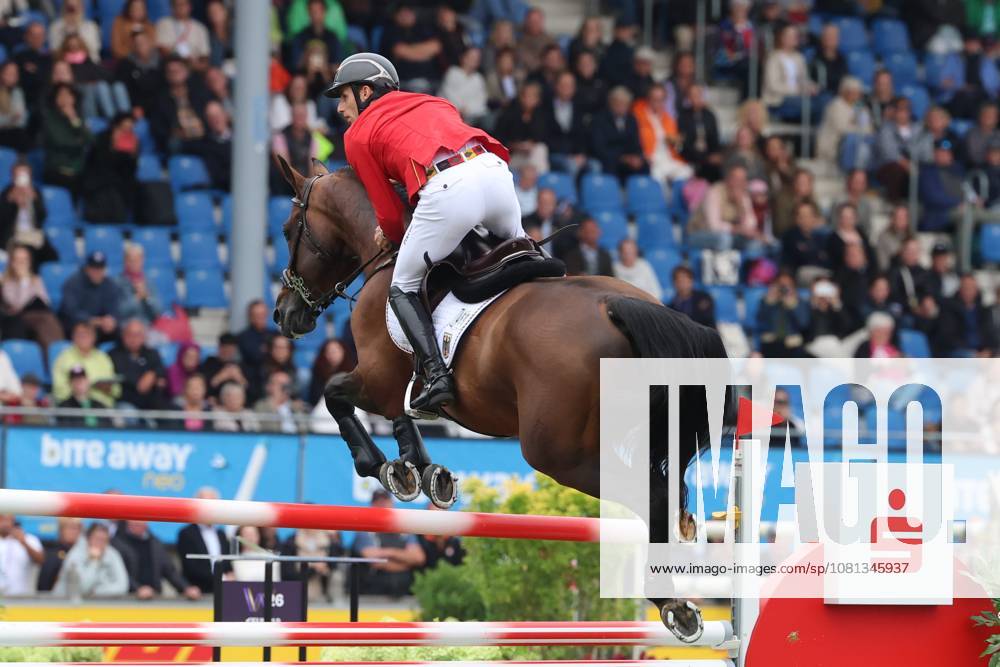 Richard Vogel (GER, Deutschland) mit Pferd United Touch S, aktueller Europameister und Sieger des Rolex Grand Prix von Aachen 2026 (CHIO Aachen) mit 1 Fehler im Zeitspringen , Springen, FEI Jumping World Championship, WM, Weltmeisterschaft , Turkish Airlines-Prize, Einzel und Teamwertung, Jumping , AACHEN - FEI World Championships 2026, Weltfest des Pferdesports, Reitsport Weltmeisterschaft 2026, Aachen 2026, Welcome Home 2026, Aachener Soers, 11. bis 23. August 2026, Reitsport, 19.08.2026, Aachen Aachener Soers Deutschland