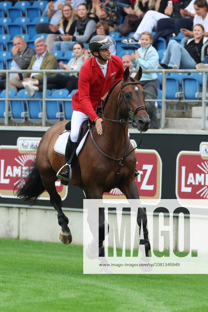 Richard Vogel (GER, Deutschland) mit Pferd United Touch S, aktueller Europameister und Sieger des Rolex Grand Prix von Aachen 2026 (CHIO Aachen) mit 1 Fehler im Zeitspringen, Enttäuschung, Emotion , Springen, FEI Jumping World Championship, WM, Weltmeisterschaft , Turkish Airlines-Prize, Einzel und Teamwertung, Jumping , AACHEN - FEI World Championships 2026, Weltfest des Pferdesports, Reitsport Weltmeisterschaft 2026, Aachen 2026, Welcome Home 2026, Aachener Soers, 11. bis 23. August 2026, Reitsport, 19.08.2026, Aachen Aachener Soers Deutschland