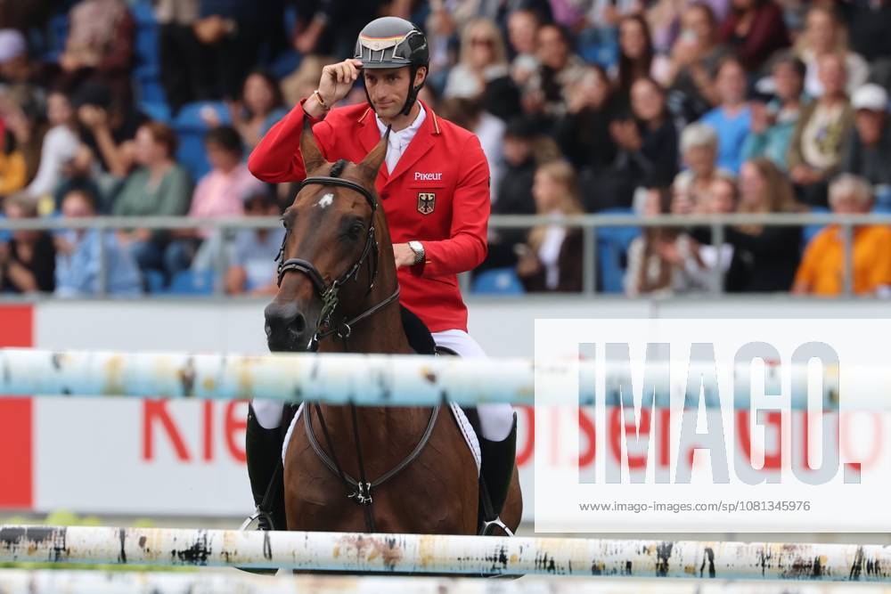 Richard Vogel (GER, Deutschland) mit Pferd United Touch S, aktueller Europameister und Sieger des Rolex Grand Prix von Aachen 2026 (CHIO Aachen) mit 1 Fehler im Zeitspringen , Springen, FEI Jumping World Championship, WM, Weltmeisterschaft , Turkish Airlines-Prize, Einzel und Teamwertung, Jumping , AACHEN - FEI World Championships 2026, Weltfest des Pferdesports, Reitsport Weltmeisterschaft 2026, Aachen 2026, Welcome Home 2026, Aachener Soers, 11. bis 23. August 2026, Reitsport, 19.08.2026, Aachen Aachener Soers Deutschland