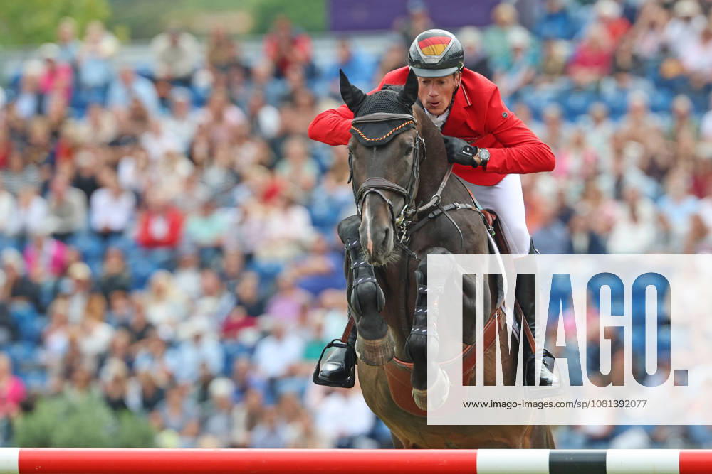Daniel Deusser (GER, Deutschland) mit Pferd Otello de Guldenboom , Team Deutschland mit drei weiteren 0 Runden in der Führung , Springen, FEI Jumping World Championship, WM, Weltmeisterschaft , FEI Jumping World Championship Second Competition Team Final & Second Individual Qualifier, Mercedes-Benz Prize, Mercedes-Benz Prize, Einzel und Teamwertung, Jumping , AACHEN - FEI World Championships 2026, Weltfest des Pferdesports, Reitsport Weltmeisterschaft 2026, Aachen 2026, Welcome Home 2026, Aachener Soers, 11. bis 23. August 2026, Reitsport, 20.08.2026, Aachen Aachener Soers Deutschland