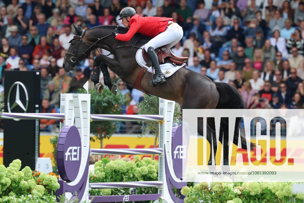 Daniel Deusser (GER, Deutschland) mit Pferd Otello de Guldenboom , Team Deutschland mit drei weiteren 0 Runden in der Führung , Springen, FEI Jumping World Championship, WM, Weltmeisterschaft , FEI Jumping World Championship Second Competition Ð Team Final & Second Individual Qualifier, Mercedes-Benz Prize, Mercedes-Benz Prize, Einzel und Teamwertung, Jumping , AACHEN - FEI World Championships 2026, Weltfest des Pferdesports, Reitsport Weltmeisterschaft 2026, Aachen 2026, Welcome Home 2026, Aachener Soers, 11. bis 23. August 2026, Reitsport, 20.08.2026, Aachen Aachener Soers Deutschland