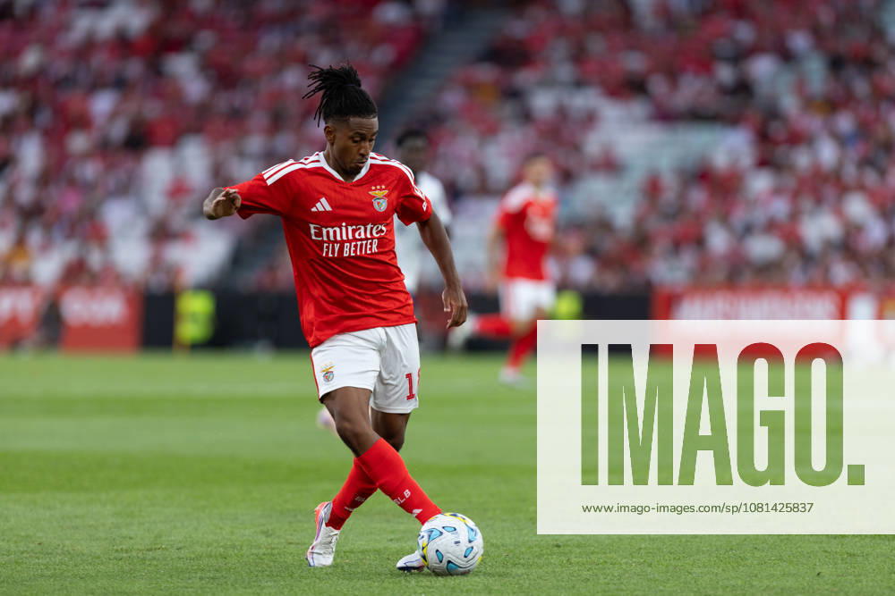 Benfica midfielder from Luxembourg LEANDRO BARREIRO (18) in action during the game for the 1st Leg of UEFA Europa League Qualifier Playoff between Benfica and Aarhus at Estadio da Luz Soccer 2026: Benfica Vs Napoli - ZUMAs359 20260820_zsp_s359_004