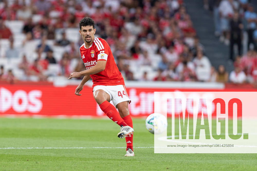 Benfica defender from Portugal TOMAS ARAUJO (44) in action during the game for the 1st Leg of UEFA Europa League Qualifier Playoff between Benfica and Aarhus at Estadio da Luz Soccer 2026: Benfica Vs Napoli - ZUMAs359 20260820_zsp_s359_006
