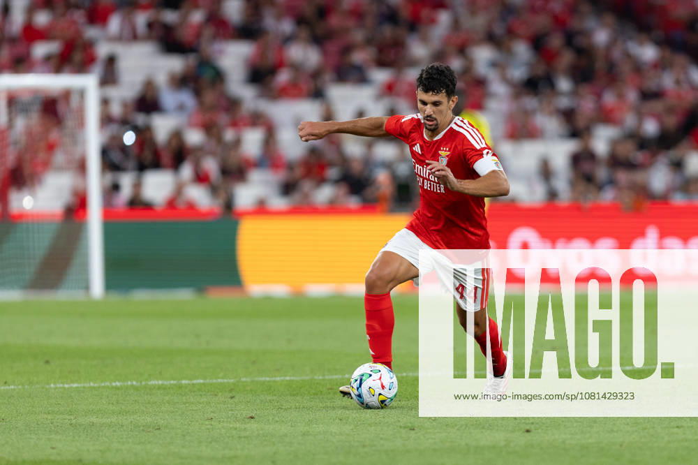 Benfica defender from Portugal TOMAS ARAUJO (44) in action during the game for the 1st Leg of UEFA Europa League Qualifier Playoff between Benfica and Aarhus at Estadio da Luz Soccer 2026: Benfica Vs Napoli - ZUMAs359 20260820_zsp_s359_012