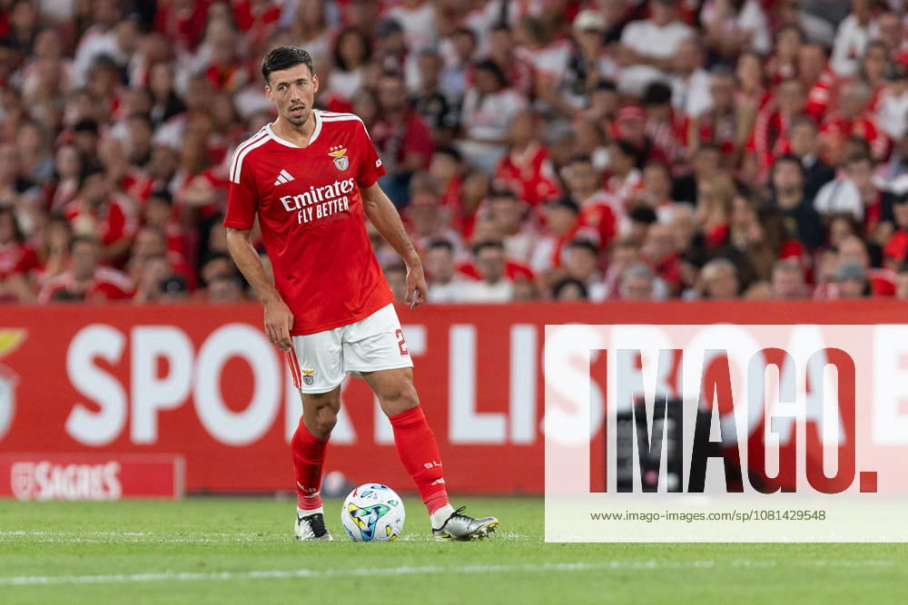 Benfica defender from France CLEMENT LENGLET (2) in action during the game for the 1st Leg of UEFA Europa League Qualifier Playoff between Benfica and Aarhus at Estadio da Luz Soccer 2026: Benfica Vs Napoli - ZUMAs359 20260820_zsp_s359_019