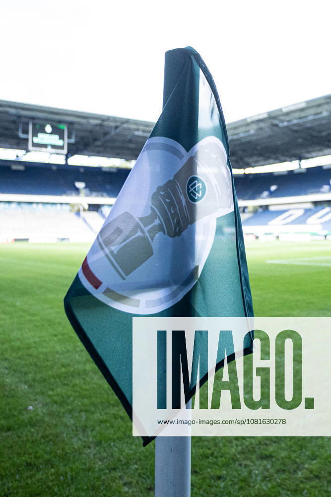 DFB-Pokal, 2026 2027, 1. Runde: MSV Duisburg - SV 07 Elversberg; 22.08.2026 Symbolbild, Eckflagge mit dem Blick in Innenraum vor dem Spiel. Auf der Flagge ist Logo von DFB-Pokal. DFB-Pokal, 2026 2027, 1. Runde: MSV Duisburg - SV 07 Elversberg; Schauinsland-Reisen-Arena, Duisburg; 22.08.2026 DFB regulations prohibit any use of photographs as image sequences and or quasi video.