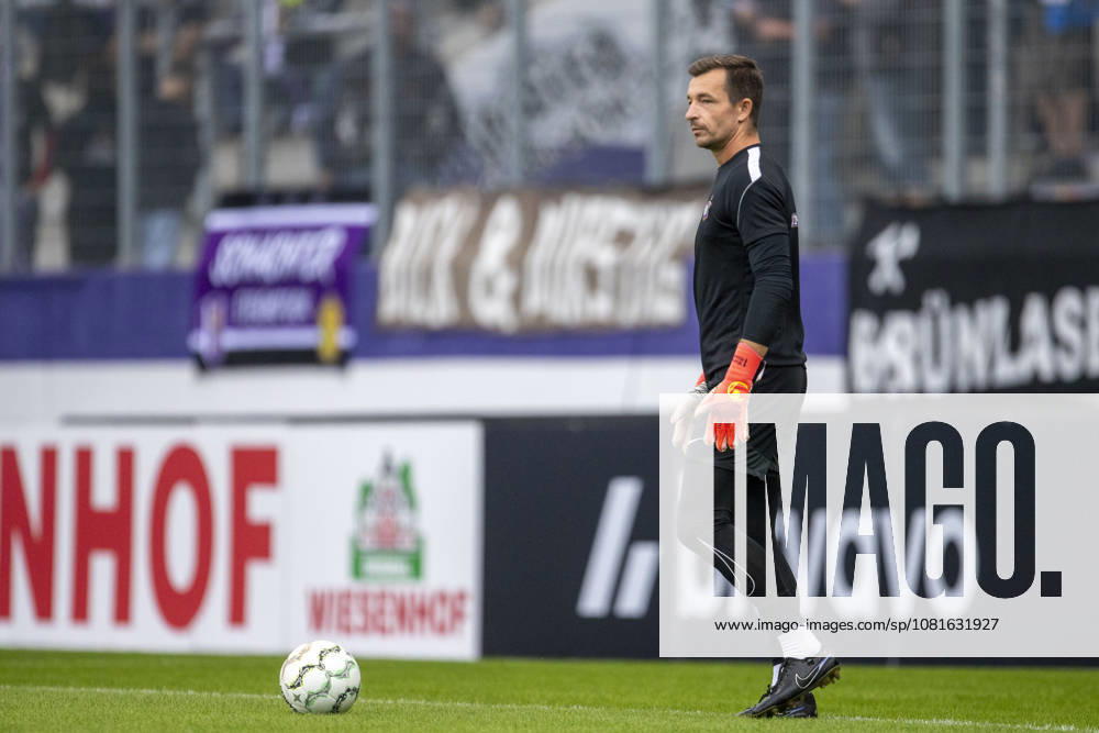 GER, Aue, Fussball, DFB-Pokal, 1. Hauptrunde, FC Erzgebirge Aue vs. TSG 1899 Hoffenheim im Bild v.l.: Martin Maennel (FC Erzgebirge Aue 01), warm up, heute in der Startelf 22.08.2026, EINS Erzgebirgsstadion Aue DFB REGULATIONS PROHIBIT ANY USE OF PHOTOGRAPHS AS IMAGE SEQUENCES AND OR QUASI-VIDEO,
