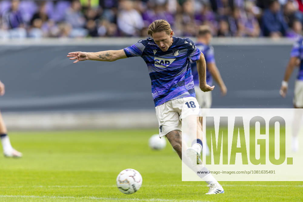 GER, Aue, Fussball, DFB-Pokal, 1. Hauptrunde, FC Erzgebirge Aue vs. TSG 1899 Hoffenheim im Bild v.l.: Wouter Burger (TSG Hoffenheim 18), warm up 22.08.2026, EINS Erzgebirgsstadion Aue DFB REGULATIONS PROHIBIT ANY USE OF PHOTOGRAPHS AS IMAGE SEQUENCES AND OR QUASI-VIDEO,