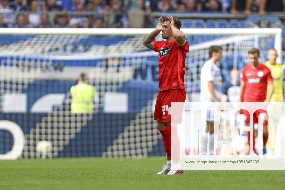 Luca Schnellbacher (SV 07 Elversberg) Torjubel, jubelt nach seinem Treffer zum 0:1 waehrend des Spiels der 1. Runde des DFB-Pokal zwischen MSV Duisburg und SV 07 Elversberg, Schauinsland-Reisen-Arena am 22. August 2026 in Duisburg, Deutschland. (Foto von Oliver Kaelke DeFodi Images) +++ Luca Schnellbacher (SV 07 Elversberg) celebrates after scoring his team s first goal during the 1st round match of the DFB-Pokal between MSV Duisburg and SV 07 Elversberg at Schauinsland-Reisen-Arena on August 22, 2026 in Duisburg, Germany. (Photo by Oliver Kaelke DeFodi Images) DFB DFL REGULATIONS PROHIBIT ANY USE OF PHOTOGRAPHS AS IMAGE SEQUENCES AND OR QUASI-VIDEO. (Photo by Oliver Kaelke DeFodi Images) -