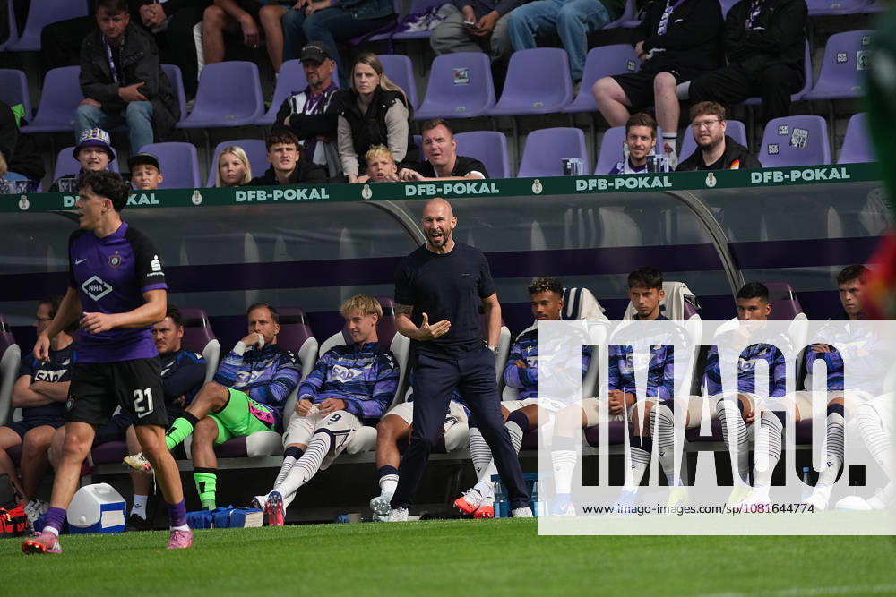 eins Erzgebirgsstadion, Aue, GER, DFB Pokal, Erzgebirge Aue vs TSG Hoffenheim , Trainer Christian Ilzer (Hoffenheim) (Photo by Hasan Bratic DeFodi Images) -