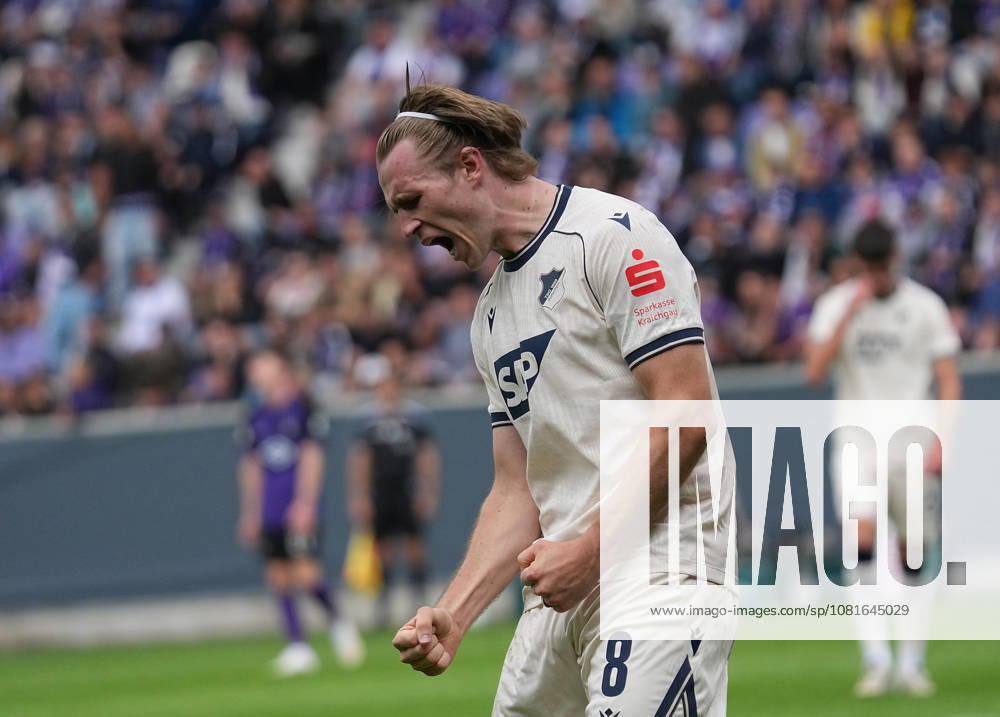 eins Erzgebirgsstadion, Aue, GER, DFB Pokal, Erzgebirge Aue vs TSG Hoffenheim , Patrick Wimmer (Hoffenheim) freut sich ueber das Tor zum 0:2. (Photo by Hasan Bratic DeFodi Images) -