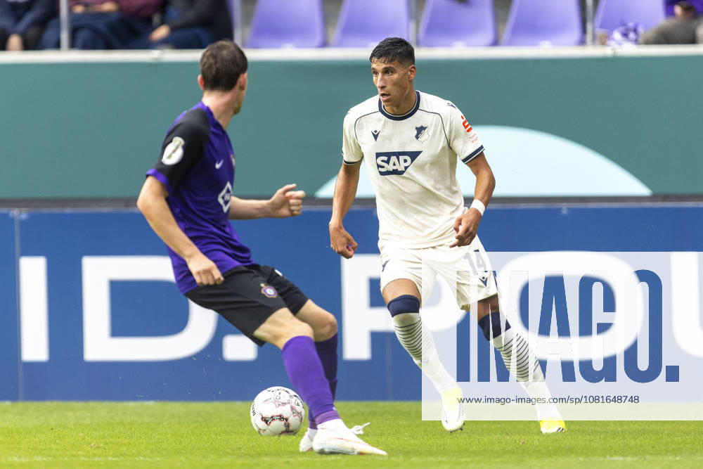 GER, Aue, Fussball, DFB-Pokal, 1. Hauptrunde, FC Erzgebirge Aue vs. TSG 1899 Hoffenheim im Bild v.l.: Adam Daghim (TSG Hoffenheim 14), Aktion mit Ball 22.08.2026, EINS Erzgebirgsstadion Aue DFB REGULATIONS PROHIBIT ANY USE OF PHOTOGRAPHS AS IMAGE SEQUENCES AND OR QUASI-VIDEO,