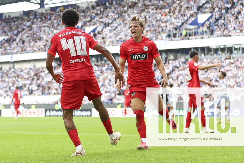 Francis Onyeka (SV 07 Elversberg) Torjubel,jubelt mit seiner Mannschaft nach dem Treffer zum 1:2 waehrend des Spiels der 1. Runde des DFB-Pokal zwischen MSV Duisburg und SV 07 Elversberg, Schauinsland-Reisen-Arena am 22. August 2026 in Duisburg, Deutschland. (Foto von Oliver Kaelke DeFodi Images) +++ Francis Onyeka (SV 07 Elversberg) celebrates after scoring his team s second goal with teammates during the 1st round match of the DFB-Pokal between MSV Duisburg and SV 07 Elversberg at Schauinsland-Reisen-Arena on August 22, 2026 in Duisburg, Germany. (Photo by Oliver Kaelke DeFodi Images) DFB DFL REGULATIONS PROHIBIT ANY USE OF PHOTOGRAPHS AS IMAGE SEQUENCES AND OR QUASI-VIDEO. (Photo by Oliver Kaelke DeFodi Images) -