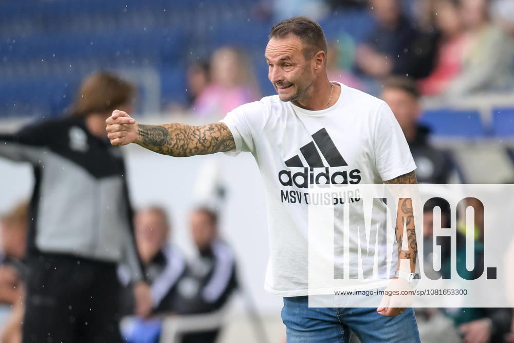 Fußball, DFB-Pokal, 20260822, MSV Duisburg - SV 07 Elversberg. Im Bild Trainer Duisburg Dietmar HIRSCH. Duisburg Schauinsland-Reisen-Arena Nordrhein-Westfalen Deutschland