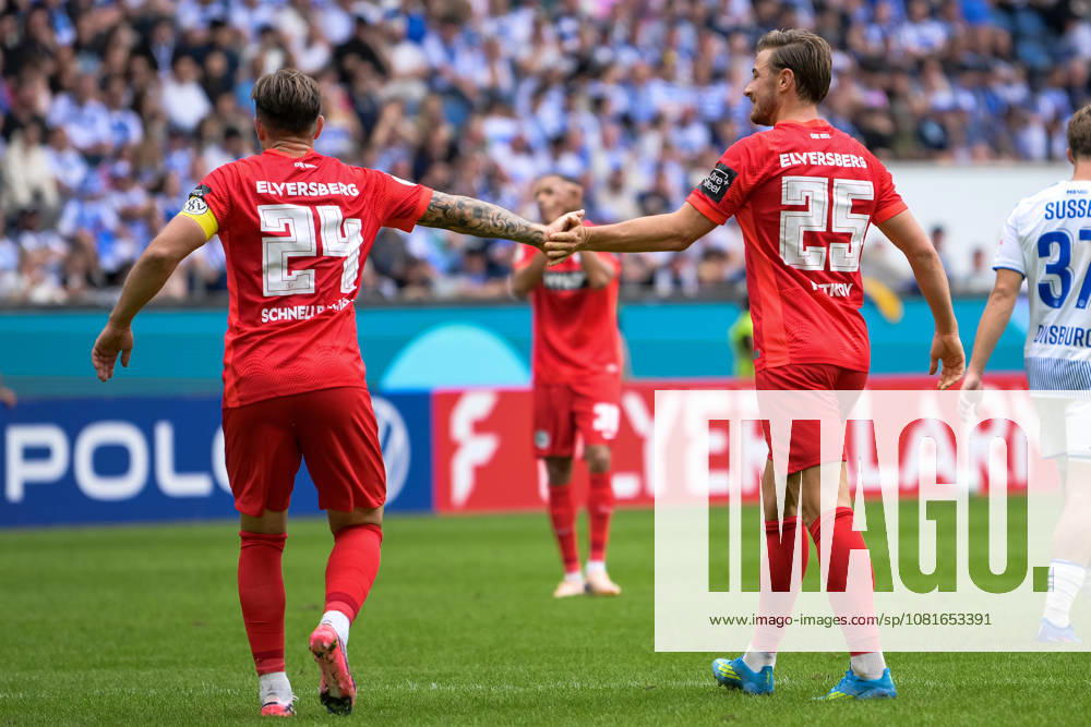 Fußball, DFB-Pokal, 20260822, MSV Duisburg - SV 07 Elversberg. Im Bild v.l. Luca SCHNELLBACHER (Elversberg, 24), Lukas PETKOV (Elversberg, 25). Duisburg Schauinsland-Reisen-Arena Nordrhein-Westfalen Deutschland