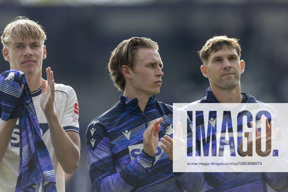 GER, Aue, Fussball, DFB-Pokal, 1. Hauptrunde, FC Erzgebirge Aue vs. TSG 1899 Hoffenheim im Bild v.l.: Patrick Wimmer (TSG Hoffenheim 08), applaudiert nach Abpfiff 22.08.2026, EINS Erzgebirgsstadion Aue DFB REGULATIONS PROHIBIT ANY USE OF PHOTOGRAPHS AS IMAGE SEQUENCES AND OR QUASI-VIDEO,