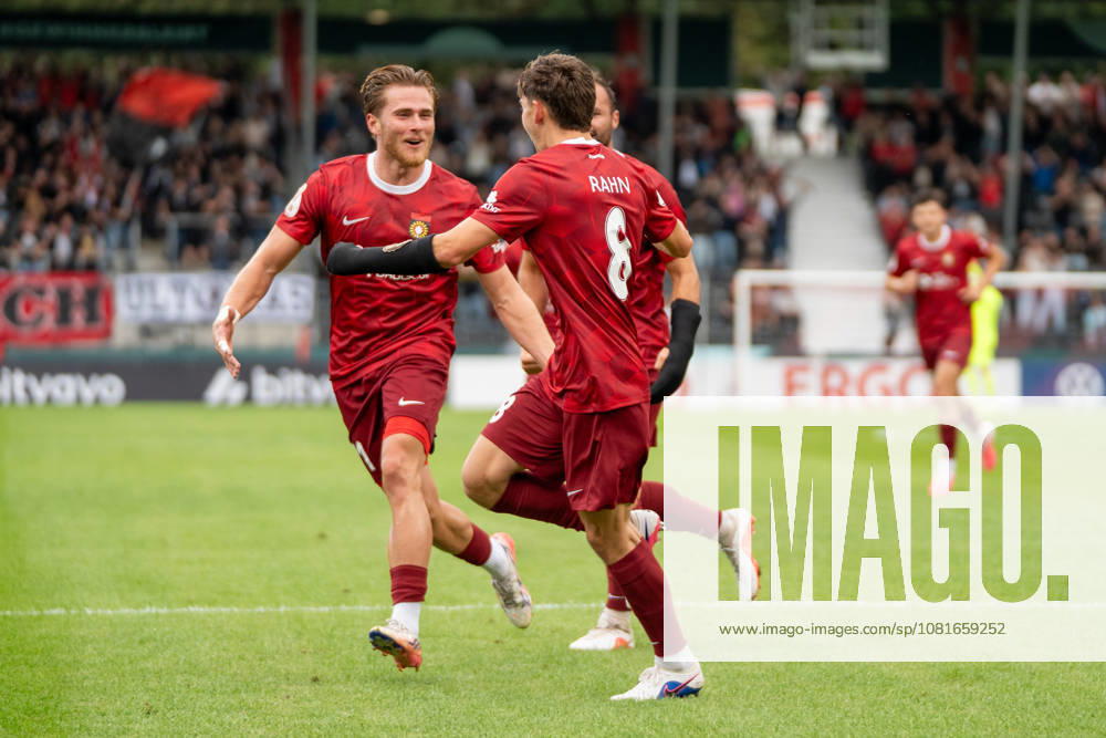 Elias Rahn (SG Sonnenhof Großaspach, 08) jubelt mit Tim Rossmann (SG Sonnenhof Großaspach, 11) nach seinem 1:0 Fuehrungstreffer, SG Sonnenhof Großaspach vs. Arminia Bielefeld, Fussball, DFB-Pokal, 1. Runde, 22.08.2026, DFB regulations prohibit any use of photographs as image sequences and or quasi-video Aspach Baden-Wuerttemberg Deutschland