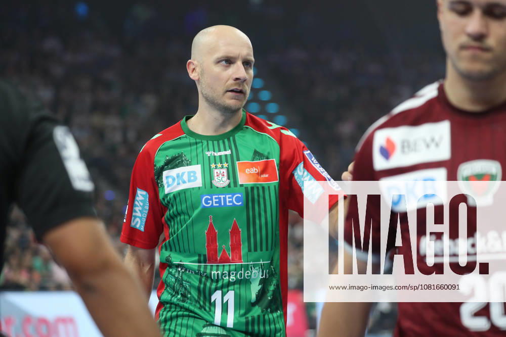 Handball, Rexel Supercup 2026, SC Magdeburg - Füchse Berlin, v.l. Daniel Pettersson (Magdeburg, 11) München