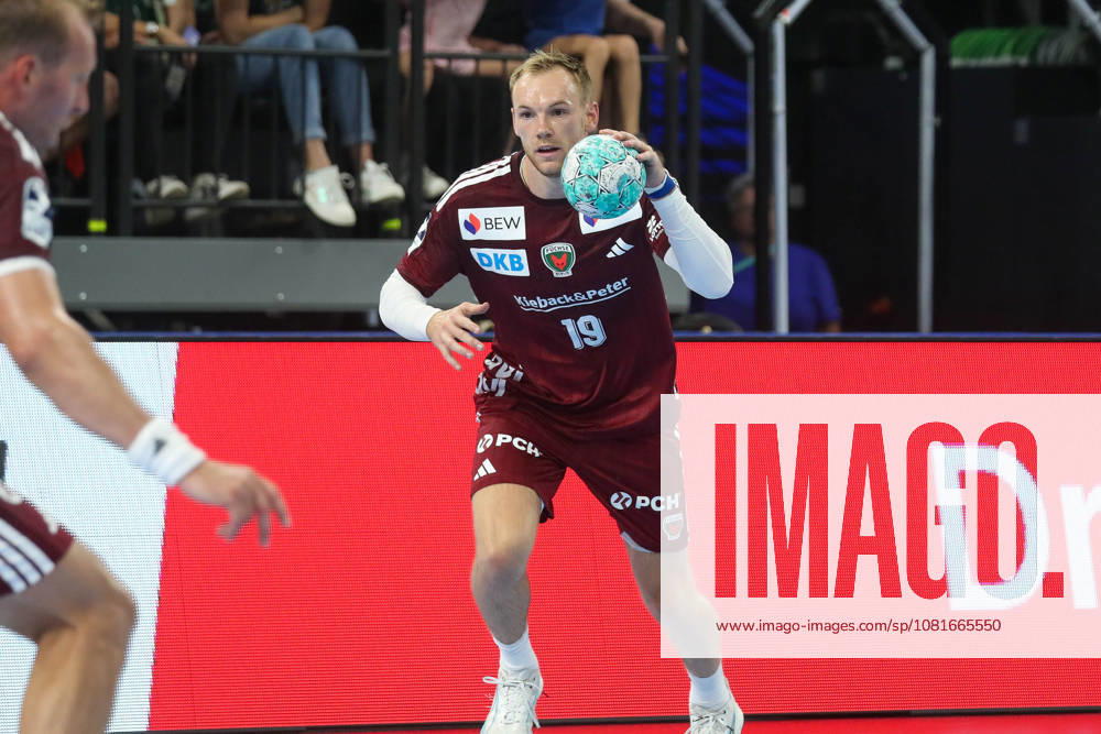 Handball - Rexel Super-Cup, SC Magdeburg - Füchse Berlin, v.l. Mathias Gidsel (Berlin, 19) sb München