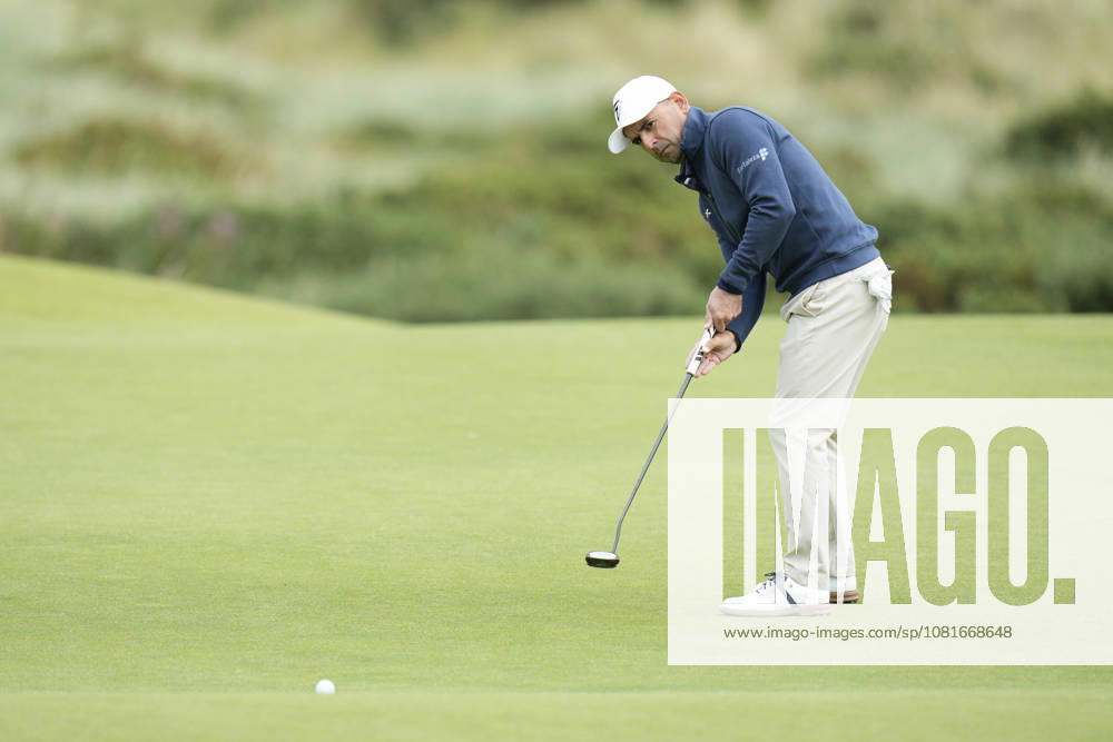 BALMEDIE, SCOTLAND - AUG 22: Fabrizio Zanotti (PAR) putts on the twelfth green during Round 3 at the 2026 Nexo Championship at the Trump International Golf Links, Balmedie on August 22, 2026 in Aberdeenshire, Scotland The 2026 Nexo Championship