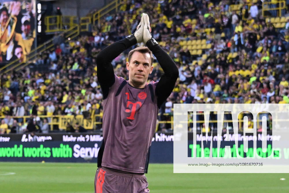 Fussball Franz Beckenbauer Supercup 2026, Borussia Dortmund - FC Bayern München v.l. Warmup warm up Aufwärmen aufwärmen vor dem Spiel Manuel Neuer (FC Bayern Muenchen) Dortmund