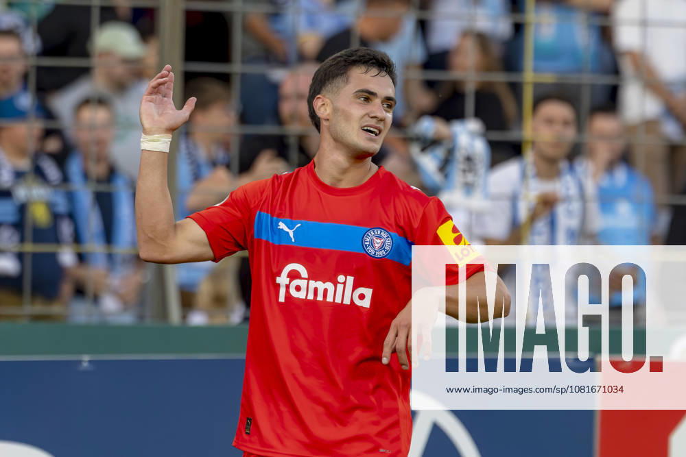 München, Deutschland 22. August 2026: DFB-Pokal - 2026 2027 - 1. Runde - TSV 1860 München gegen Holstein Kiel Im Bild: Torschütze Guillermo Balzi (Kiel) jubelt nach seinem Tor zum 0:2 DFB DFL regulations prohibit any use of photographs as image sequences and or quasi-video Grünwalder Stadion Bayern