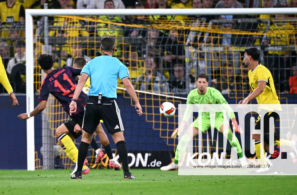 Dortmund, Germany, 1. Bundesliga, Supercup, Signal Iduna Park Dortmund, Bor. Dortmund vs FC Bayern München; Nathaniel Brown (FCB) scores the goal to make it 0:1.