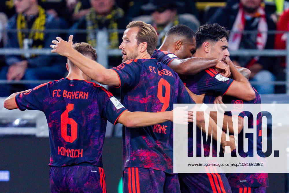 Supercup, Deutschland, Borussia Dortmund vs. FC Bayern München, 22.08.2026 im Signal Iduna Park Tor und Jubel zum 0:1 durch Nathaniel Brown mit Harry Kane und Joshua Kimmich
