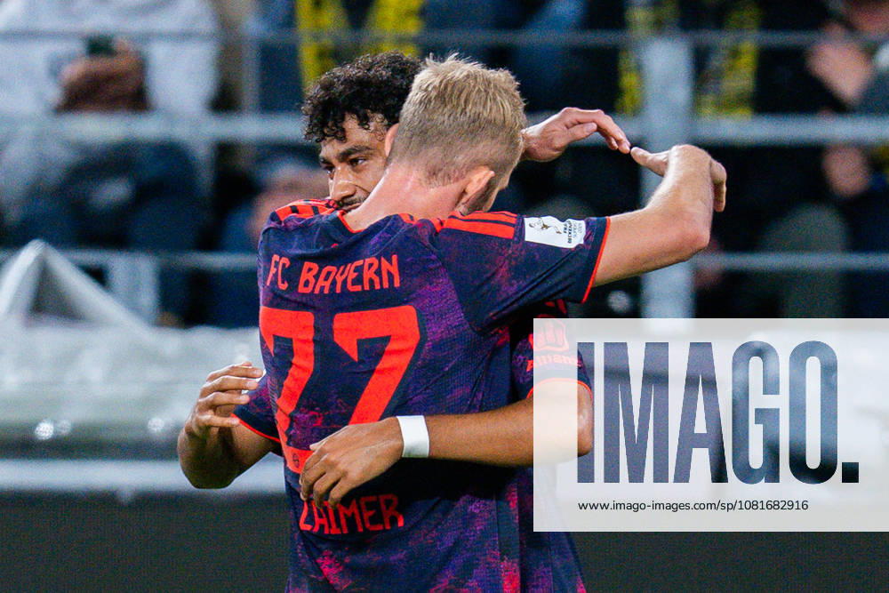 Supercup, Deutschland, Borussia Dortmund vs. FC Bayern München, 22.08.2026 im Signal Iduna Park Tor und Jubel zum 0:1 durch Nathaniel Brown mit Harry Kane und Joshua Kimmich Konrad Laimer