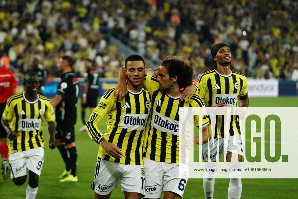 Mason Greenwood (C-L) and Matteo Guendouzi (C-R) of Fenerbahce celebrates after scores a goal during the Turkish Super League 2026 27 match between Fenerbahce and Konyaspor at the Chobani Stadium, Fenerbahce Sukru Saracoglu Sports Complex in Istanbul, Turkey, on August 22, 2026. Kadikoy Turkey - ZUMAu194 20260822_zip_u194_012