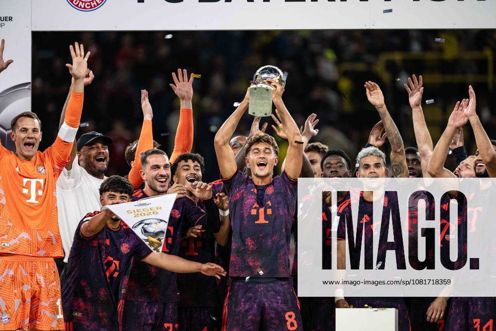 Tom Bischof 8 (FC Bayern Muenchen) mit Pokal, Borussia Dortmund vs. FC Bayern Muenchen, Fussball, Franz Beckenbauer Supercup, 22.08.2026 DFB regulations prohibit any use of photographs as image sequences and or quasi-video Dortmund Nordrhein-Westfalen Deutschland