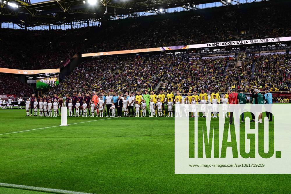 Mannschaften vor dem Spiel, Borussia Dortmund vs. FC Bayern Muenchen, Fussball, Franz Beckenbauer Supercup, 22.08.2026 DFB regulations prohibit any use of photographs as image sequences and or quasi-video Dortmund Nordrhein-Westfalen Deutschland