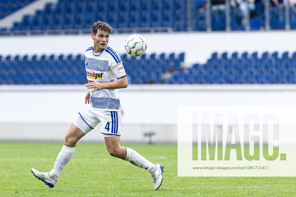 DFB-Pokal, 2026 2027, 1. Runde: MSV Duisburg - SV 07 Elversberg; 22.08.2026 Martin Ens (MSV Duisburg, 4) DFB-Pokal, 2026 2027, 1. Runde: MSV Duisburg - SV 07 Elversberg; Schauinsland-Reisen-Arena, Duisburg; 22.08.2026 DFB regulations prohibit any use of photographs as image sequences and or quasi video.