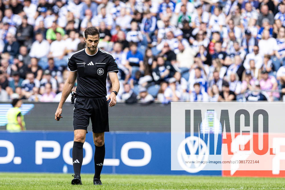 DFB-Pokal, 2026 2027, 1. Runde: MSV Duisburg - SV 07 Elversberg; 22.08.2026 Dr. Max Burda (Schiedsrichter) DFB-Pokal, 2026 2027, 1. Runde: MSV Duisburg - SV 07 Elversberg; Schauinsland-Reisen-Arena, Duisburg; 22.08.2026 DFB regulations prohibit any use of photographs as image sequences and or quasi video.