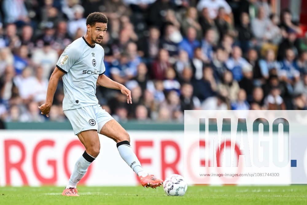Joel Felix (Arminia Bielefeld) in Aktion, am Ball, Einzelaktion waehrend des DFB-Pokal 1 Runde Spiels zwichen SG Sonnenhof Grossaspach v Arminia Bielefeld, Wir machen Druck Arena am 22. August 2026 in Grossaspach, Deutschland. (Foto von Harry Langer DeFodi Images) +++ Joel Felix (Arminia Bielefeld) controls the Ball during the DFB-Pokal 1 Runde match between SG Sonnenhof Grossaspach v Arminia Bielefeld at Wir machen Druck Arena on August 22, 2026 in Grossaspach, Germany. (Photo by Harry Langer DeFodi Images) (Photo by Harry Langer DeFodi Images) DFB DFL REGULATIONS PROHIBIT ANY USE OF PHOTOGRAPHS AS IMAGE SEQUENCES AND OR QUASI-VIDEO. -