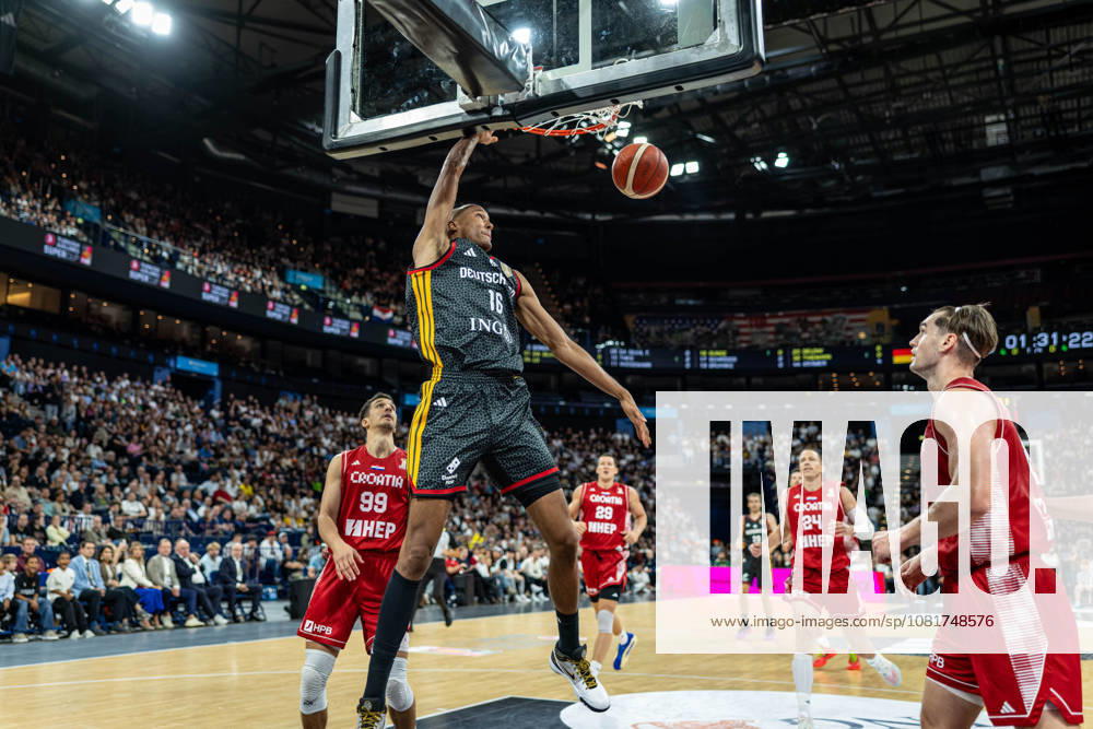 Basketball Hamburg 22.08.2026 Turkish Airlines Supercup 2026 Finale Deutschland (GER) - Kroatien (CRO) Louis Olinde (Deutschland, No.16) Toni Nakic (Kroatien, No.99)